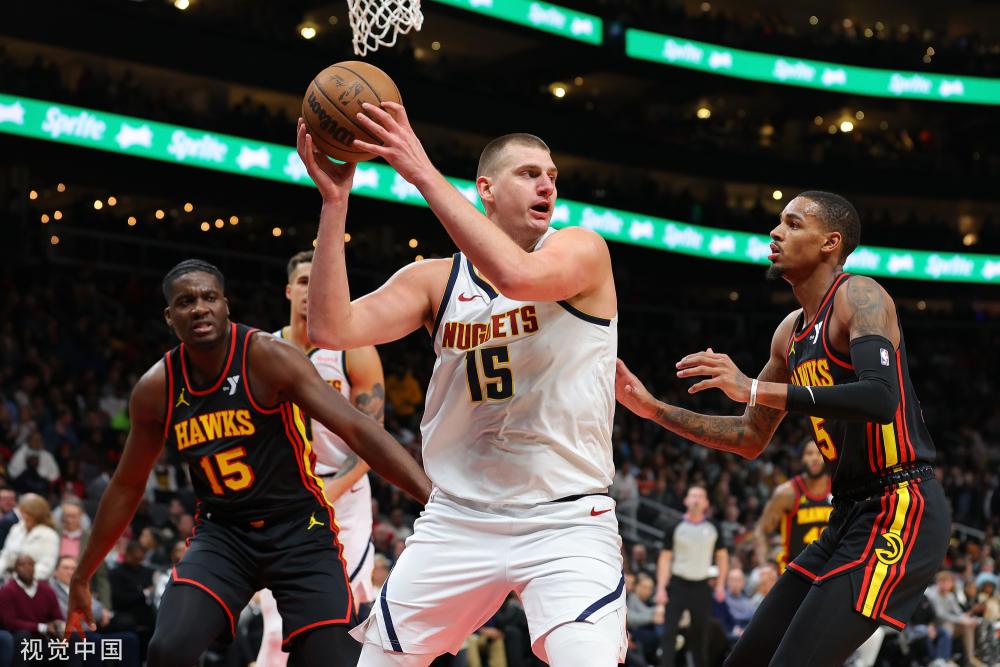 皇马首发的 皇马首发的